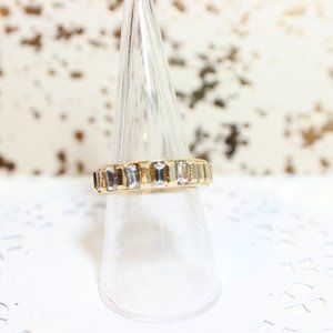 🌹 Elegant Crystal Gold Tone Baguette Stacking Band Ring  size 7 🌹